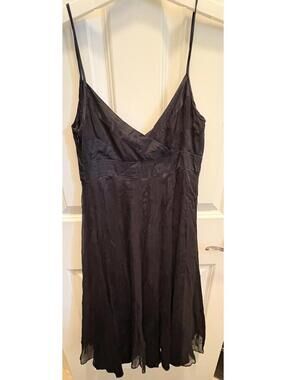 Diane von Furstenberg Black 100% Silk Slip Dress Elegant Timeless Size 4